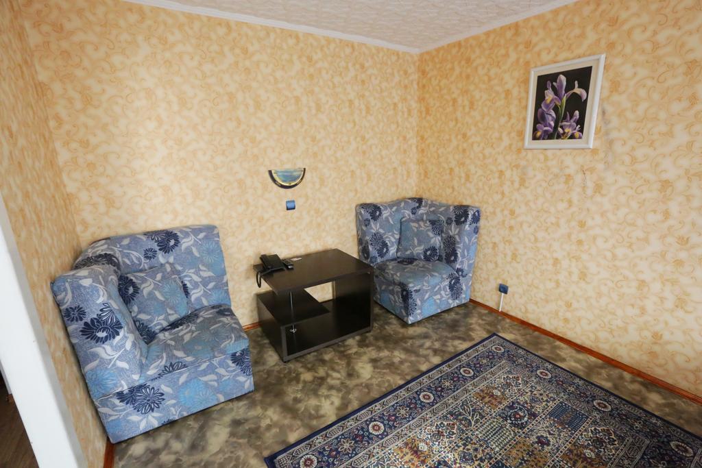 Versal Parkhaus Apartment Petropawlowsk Zimmer foto