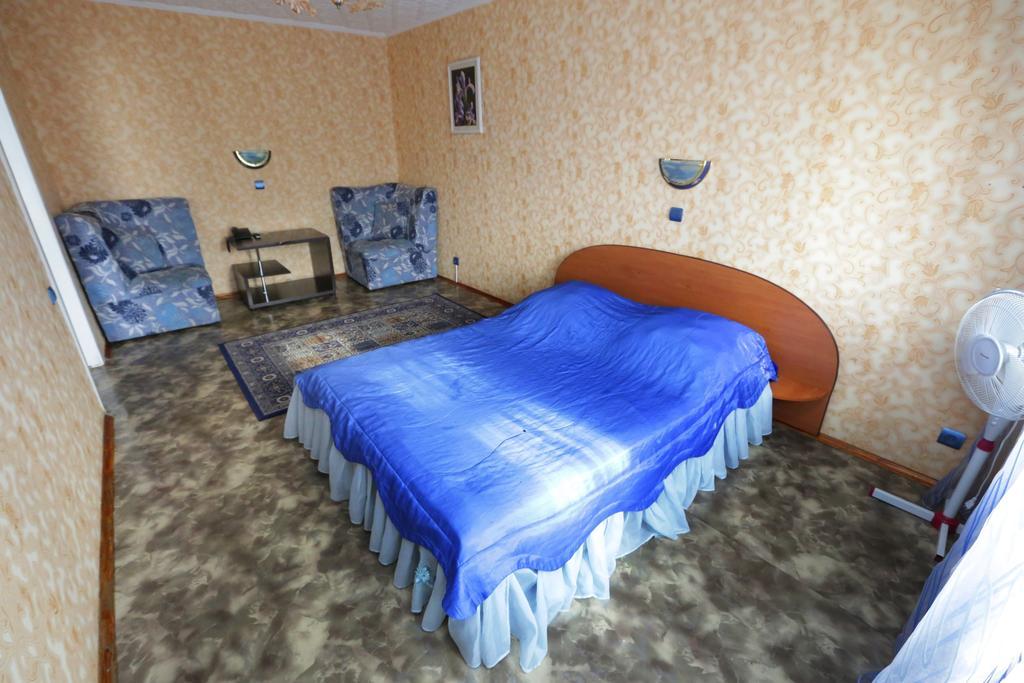 Versal Parkhaus Apartment Petropawlowsk Zimmer foto